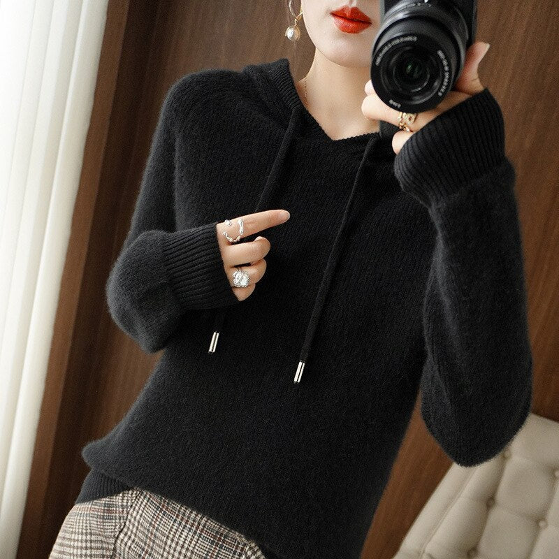 Jennifer | Zeitloser Kapuzenpullover mit Langarm - Image 2