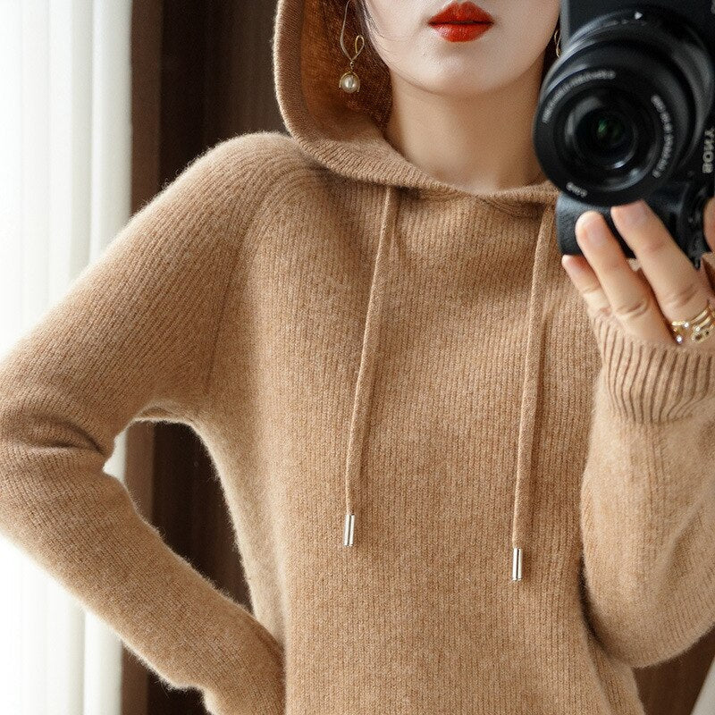 Jennifer | Zeitloser Kapuzenpullover mit Langarm - Image 3