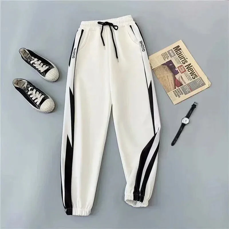 Jogginghose mit Kontrast - Image 3
