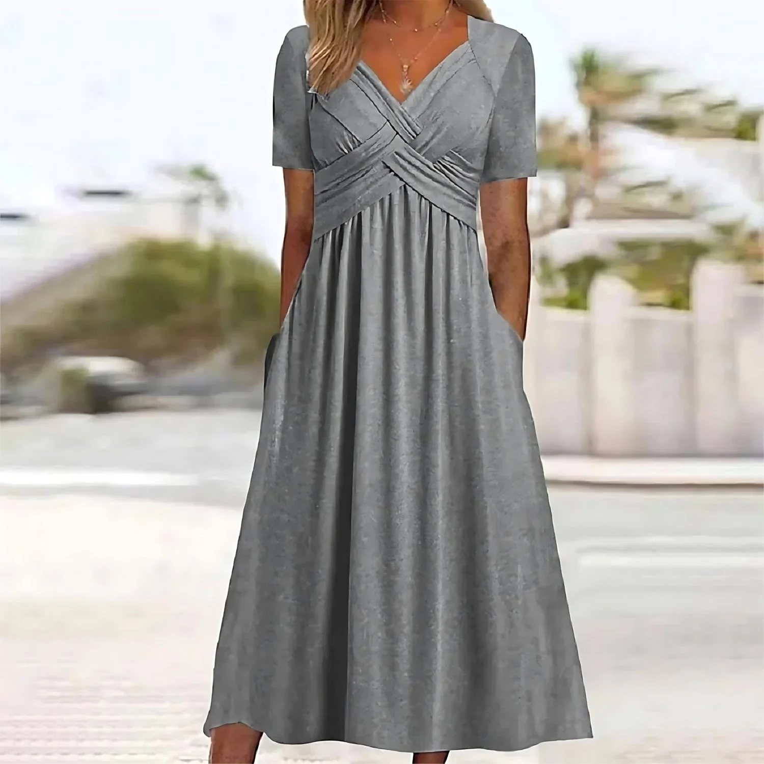 Katerielle | Stilvolles Midi-Kleid - Image 2