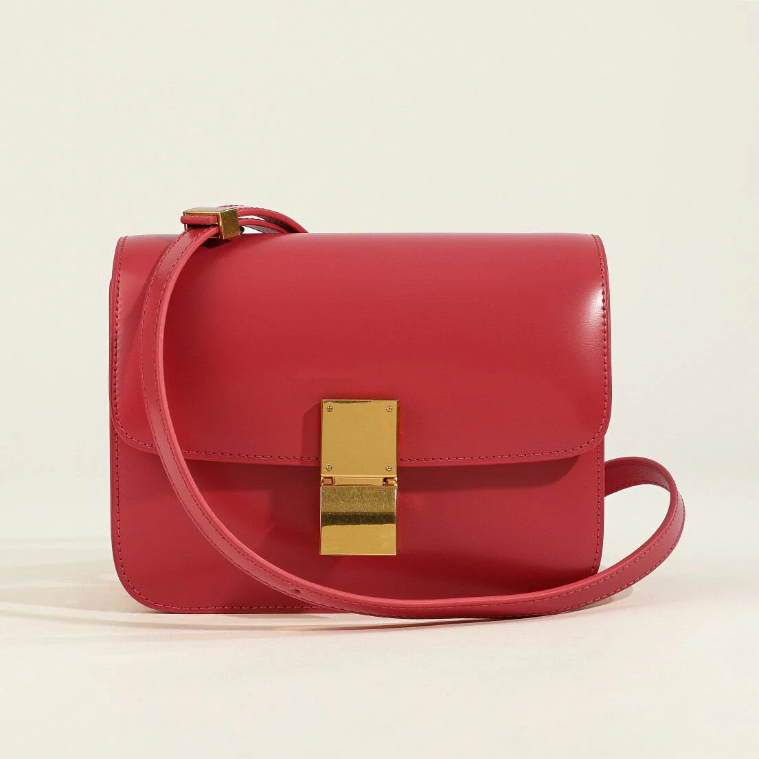 Klassische Damen-Schultertasche mit Überschlag aus echtem Leder - Image 11