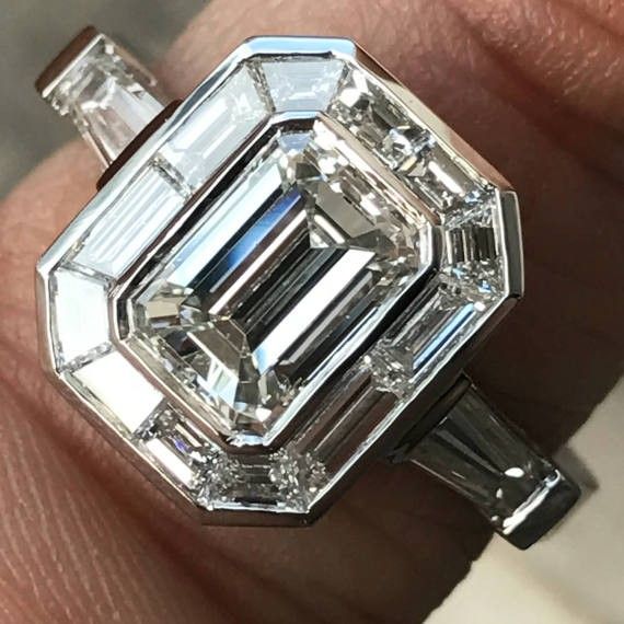 Kristalliner Ring aus Silber