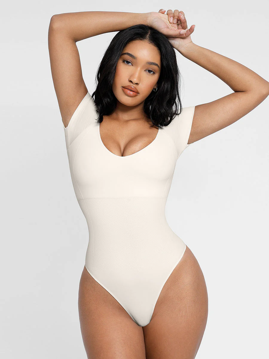 Kurzärmliger Bodysuit mit figurformender Wirkung - Image 7