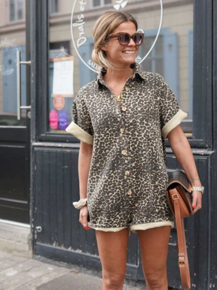 Kurzer Jumpsuit mit Aufdruc - Image 3