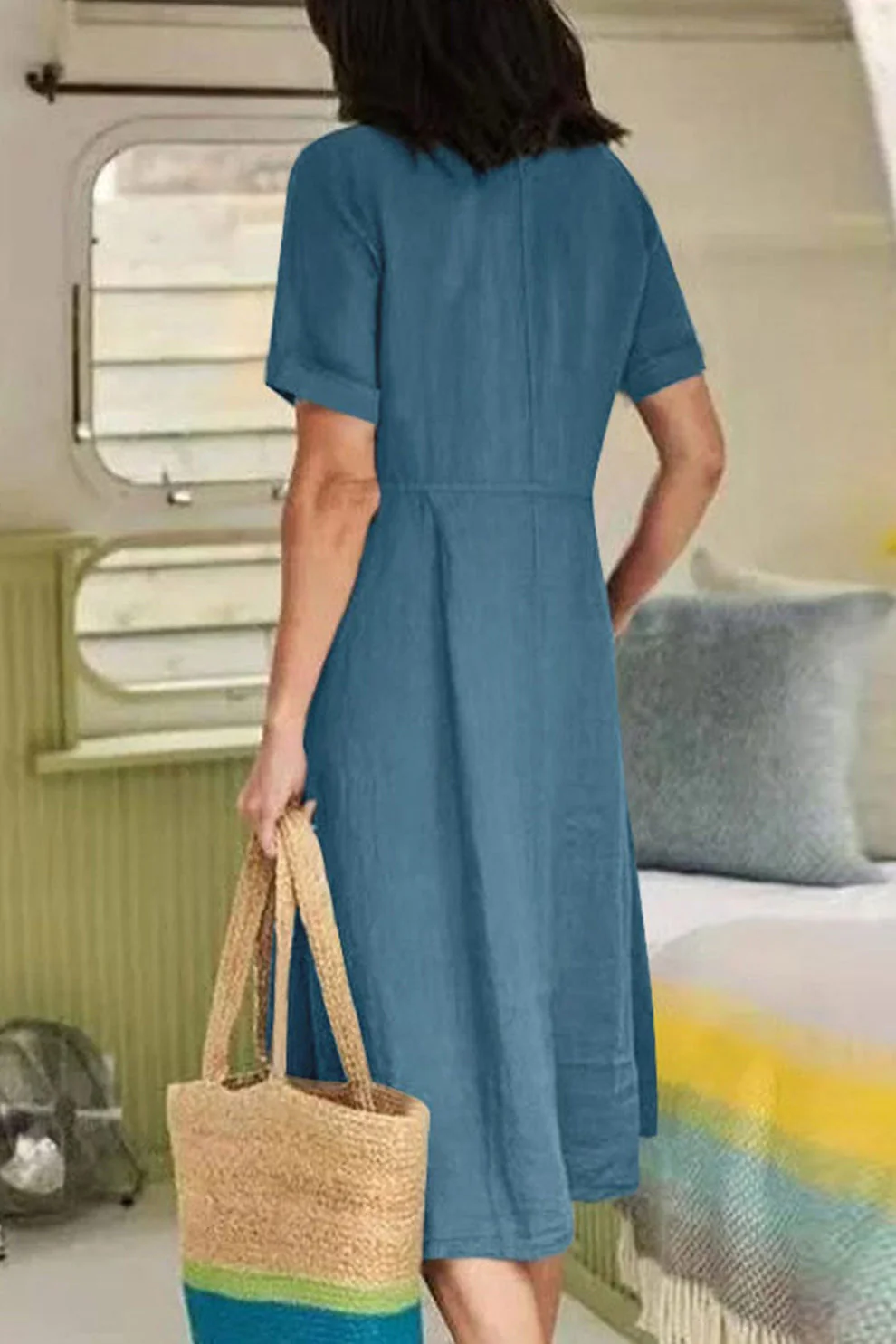 Kurzes, ärmelloses Midi-Kleid für Frauen - Image 3