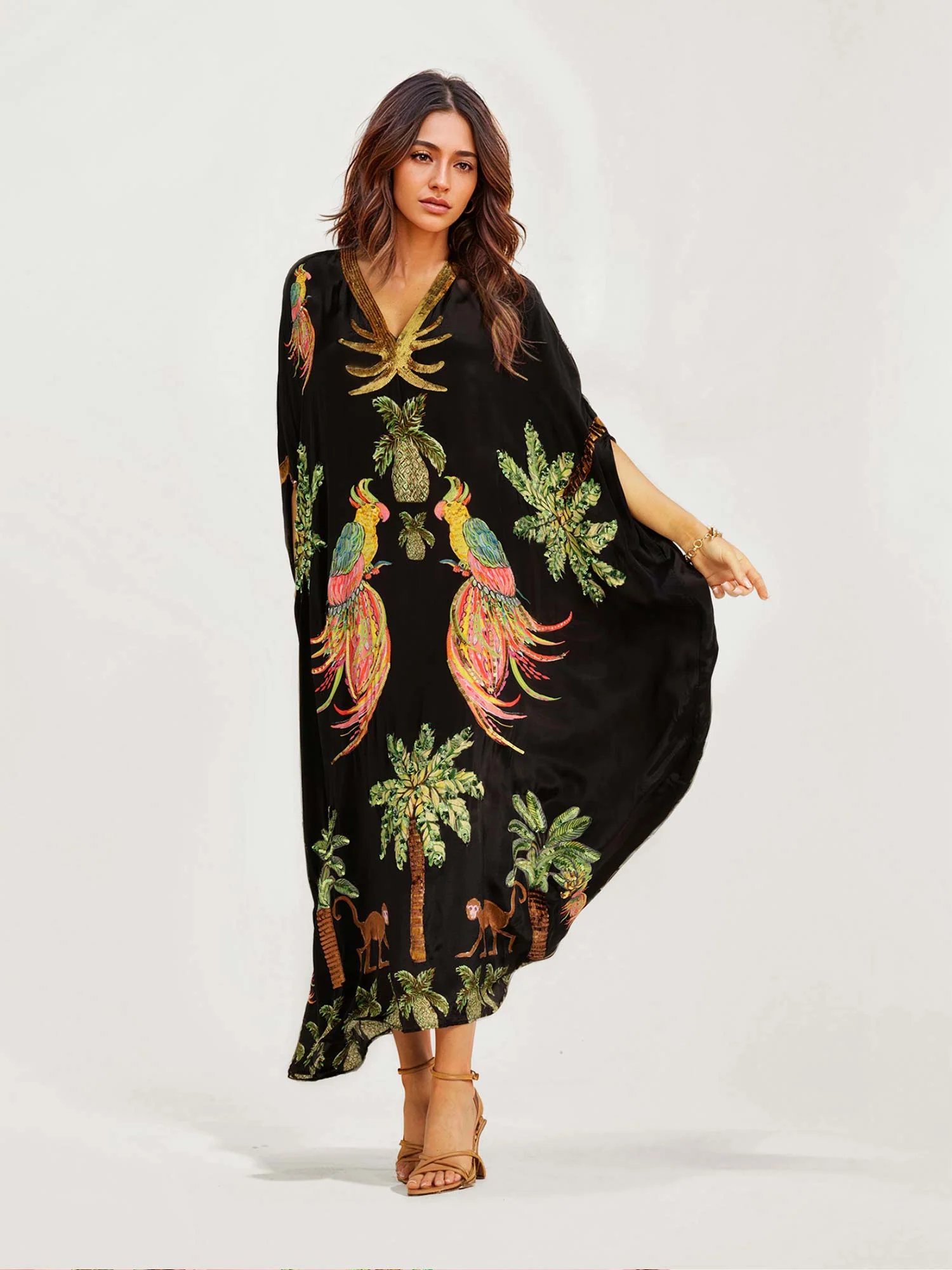 Langes schwarzes Kleid mit tropischen Papageiendruck - Image 6