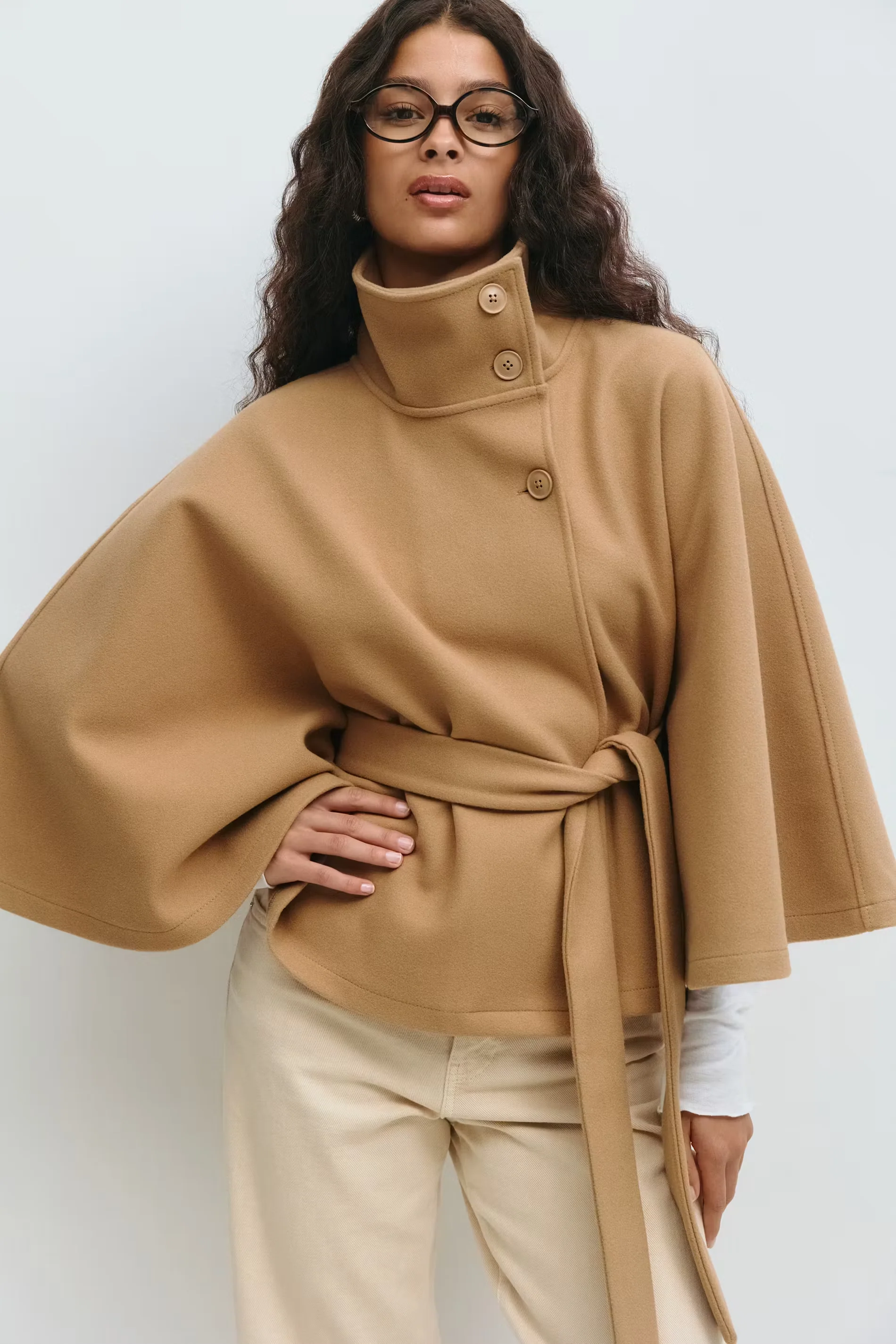 Lara™ | Cape-Mantel mit Taillengürtel & Stehkragen - Image 19