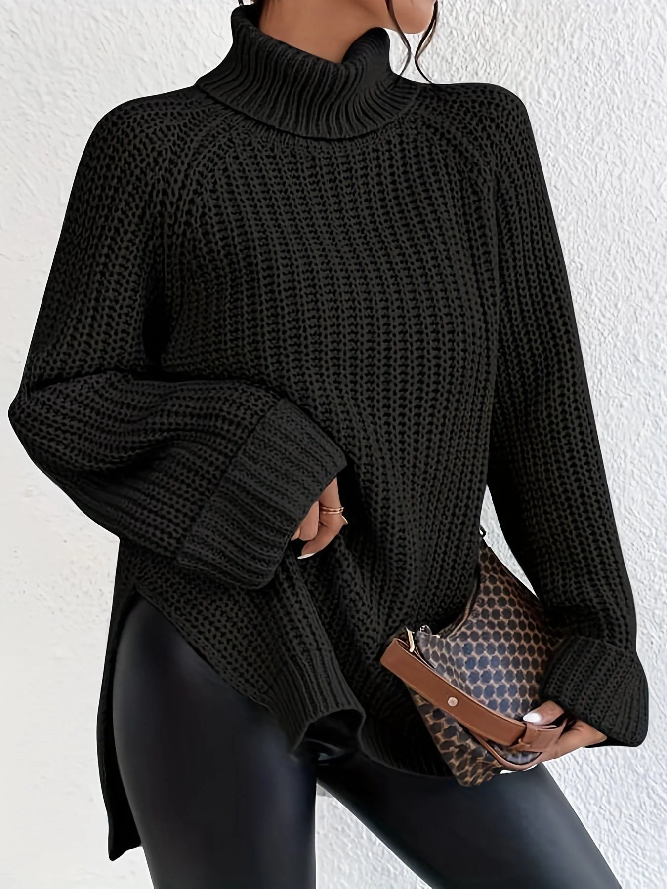 Lässiger Pullover mit Raglanärmeln und Rollkragenpullover - Image 5