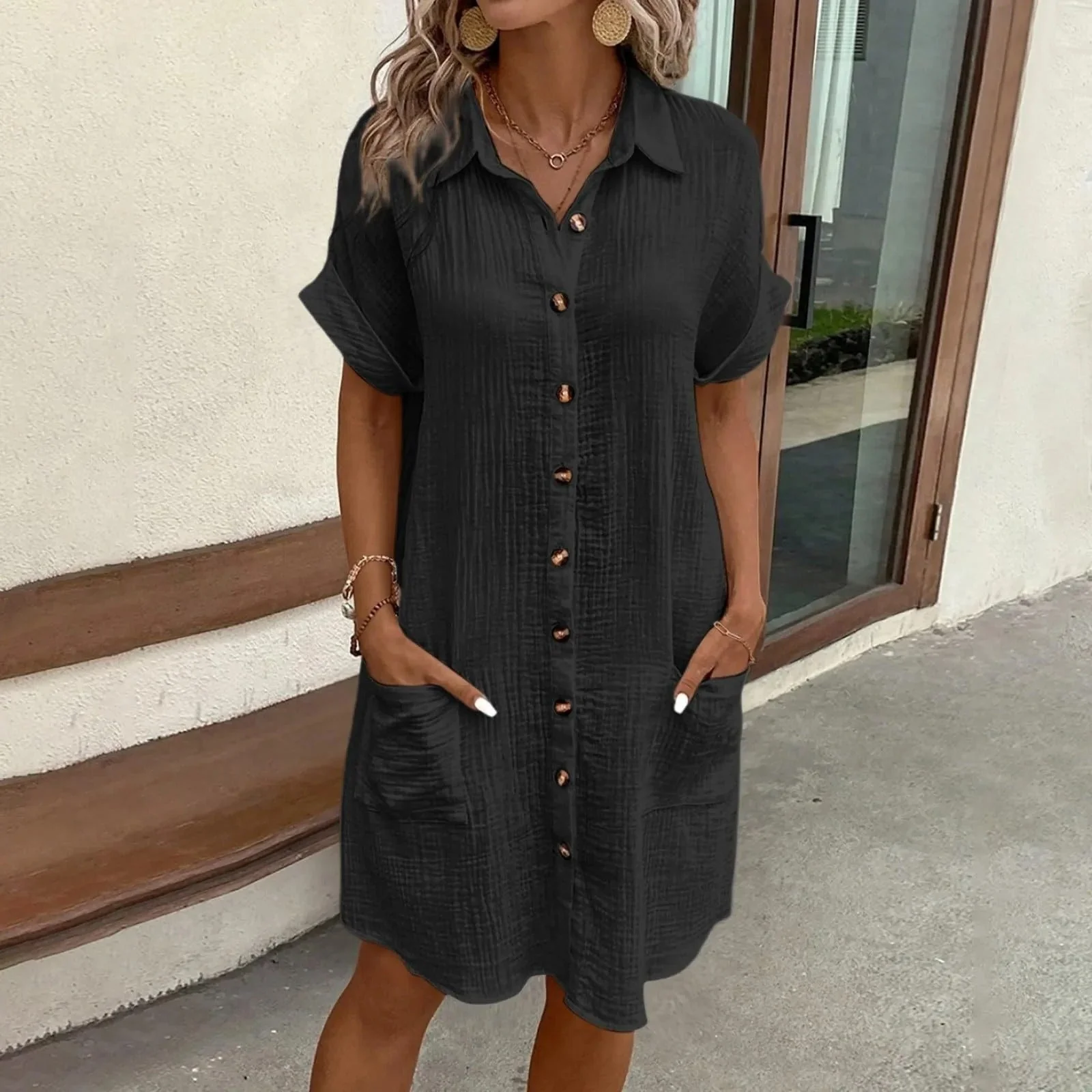 Lässiges Kleid mit Knopfleiste und V-Ausschnitt - Image 4