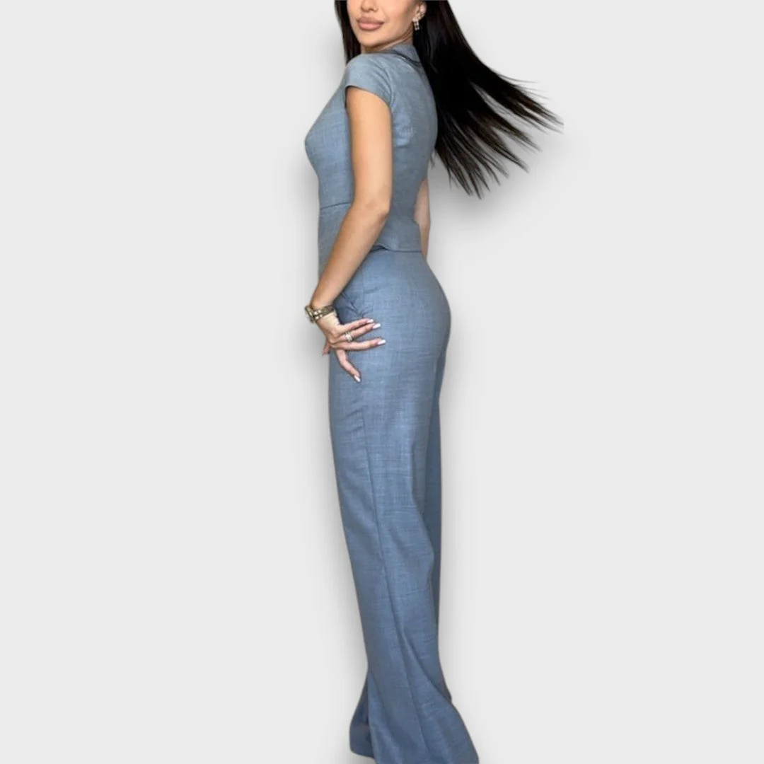 Laura – Elegantes Set mit femininer Silhouette - Image 5