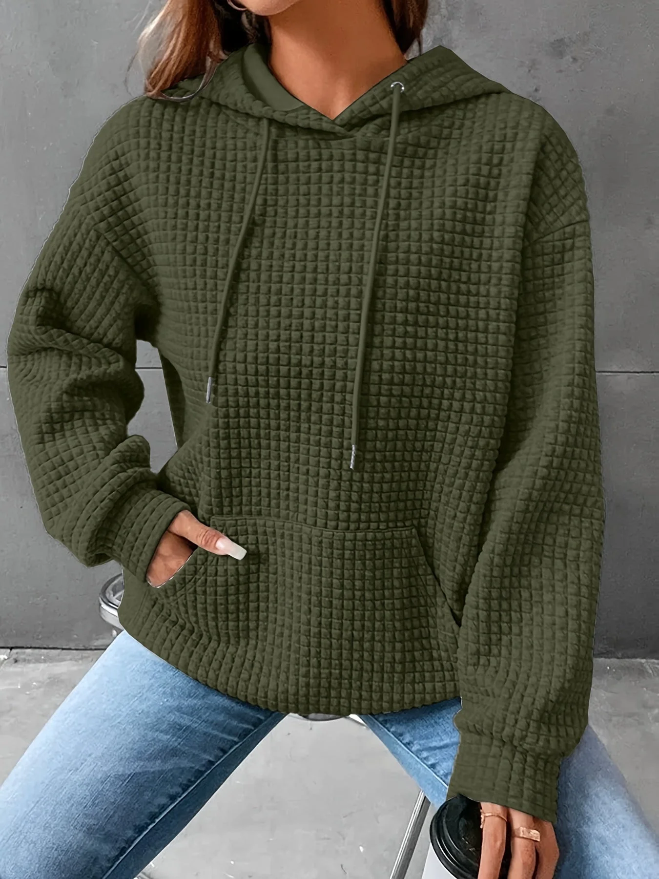 Léana™ | Texturiertes Kapuzen-Sweatshirt mit langen Ärmeln - Image 5