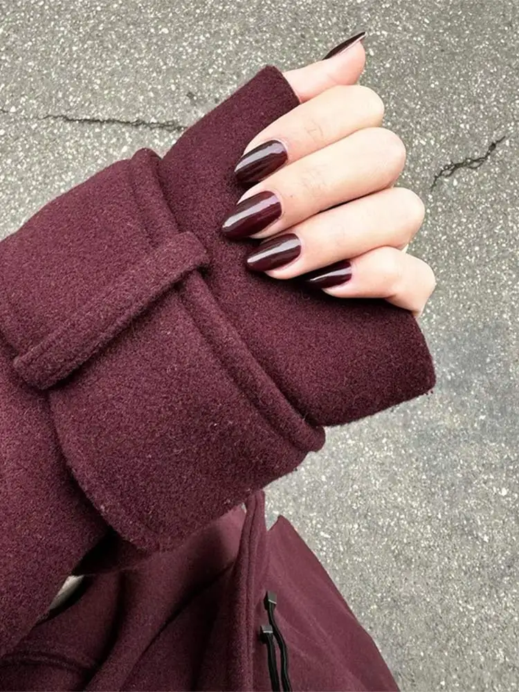 Liesel | Eleganter Burgundy-Langmantel - Image 2