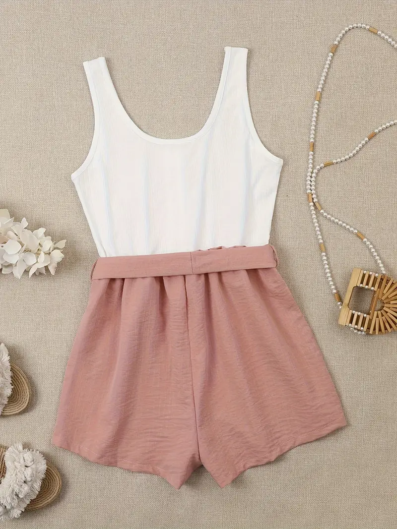 Lily | Lässiger ärmelloser Damen-Romper mit Knopfdetails