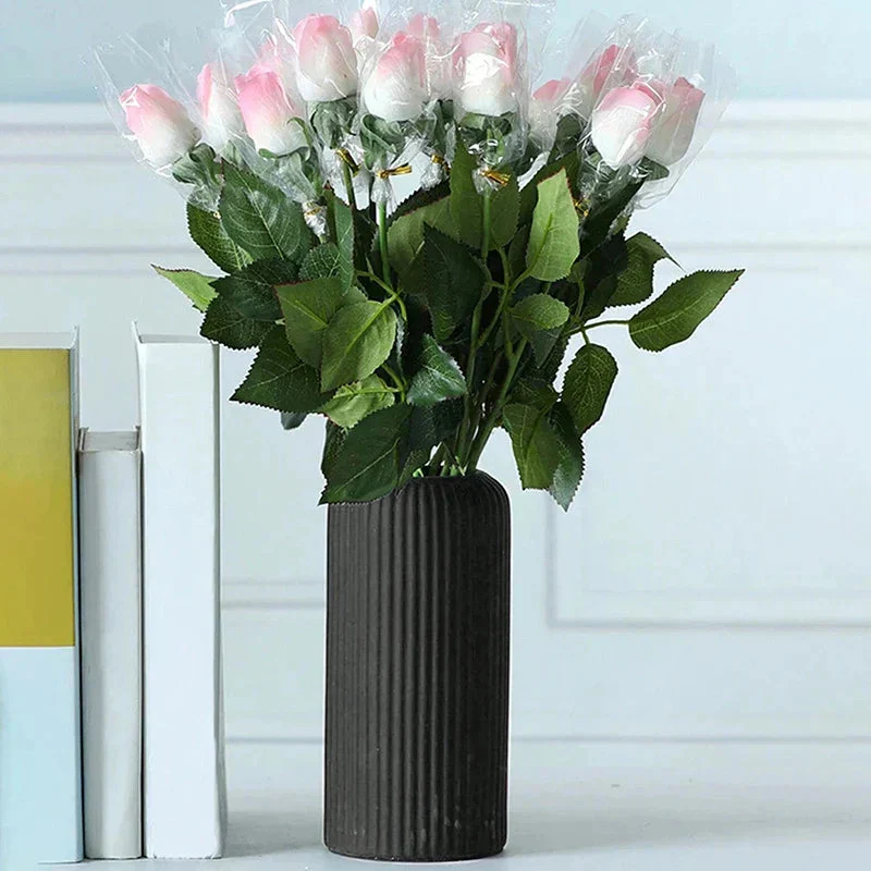 LineaForm Moderne Keramikvase – Künstlerische Streifen Dekoration - Image 3