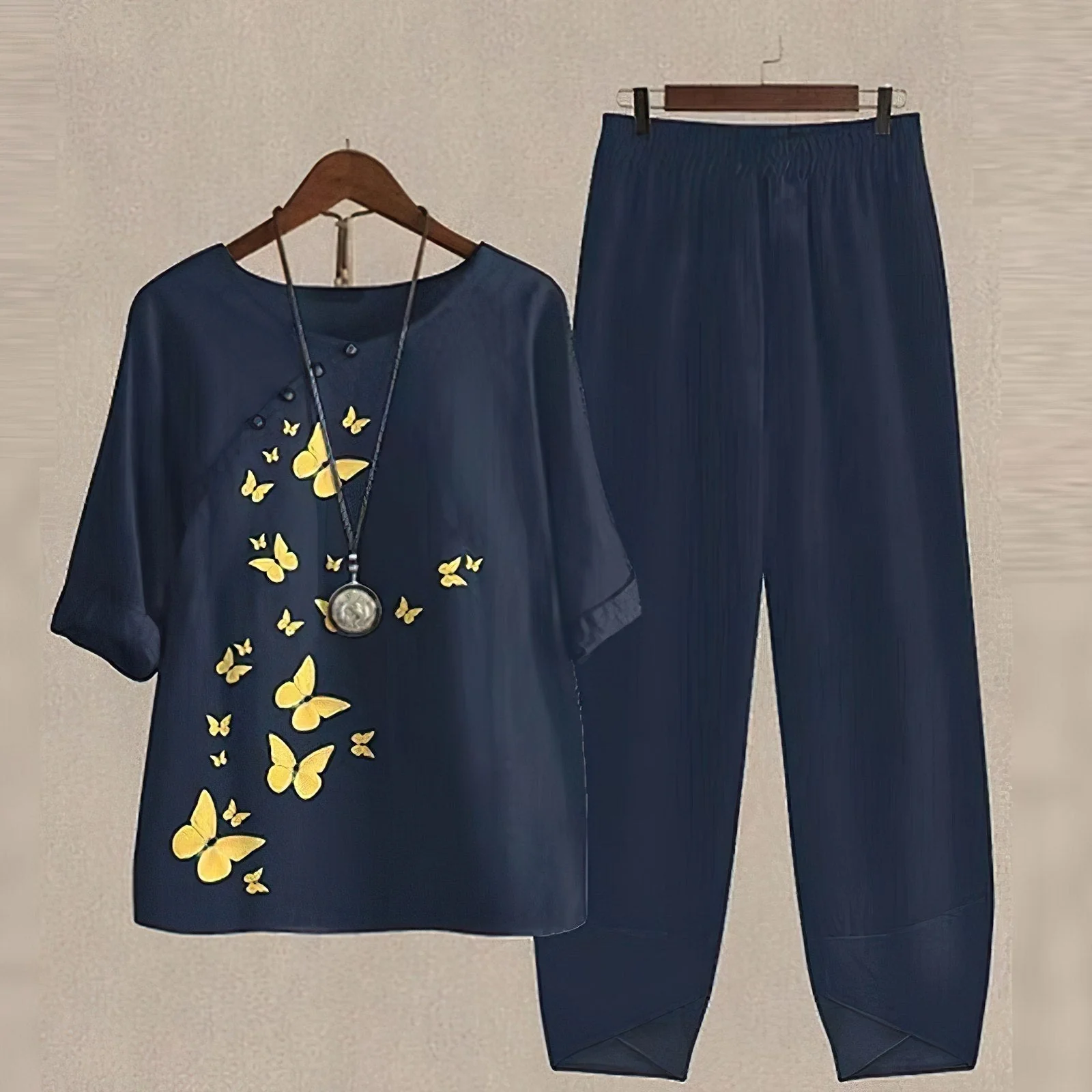 Liv - Elegantes und bequemes Shirt- und Hosen-Set - Image 4