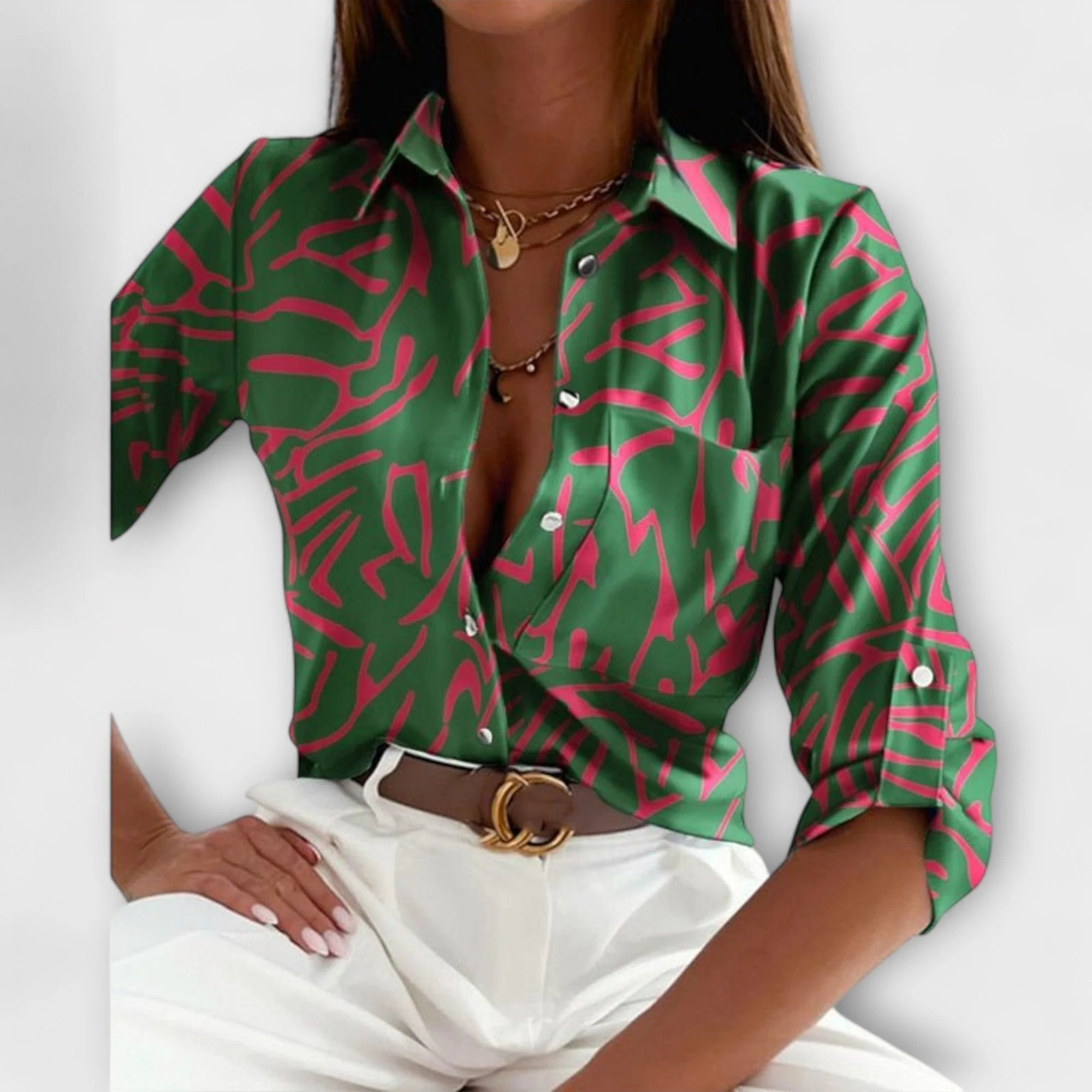 Lorena – Hemdbluse mit grafischem Print und Retro-Flair