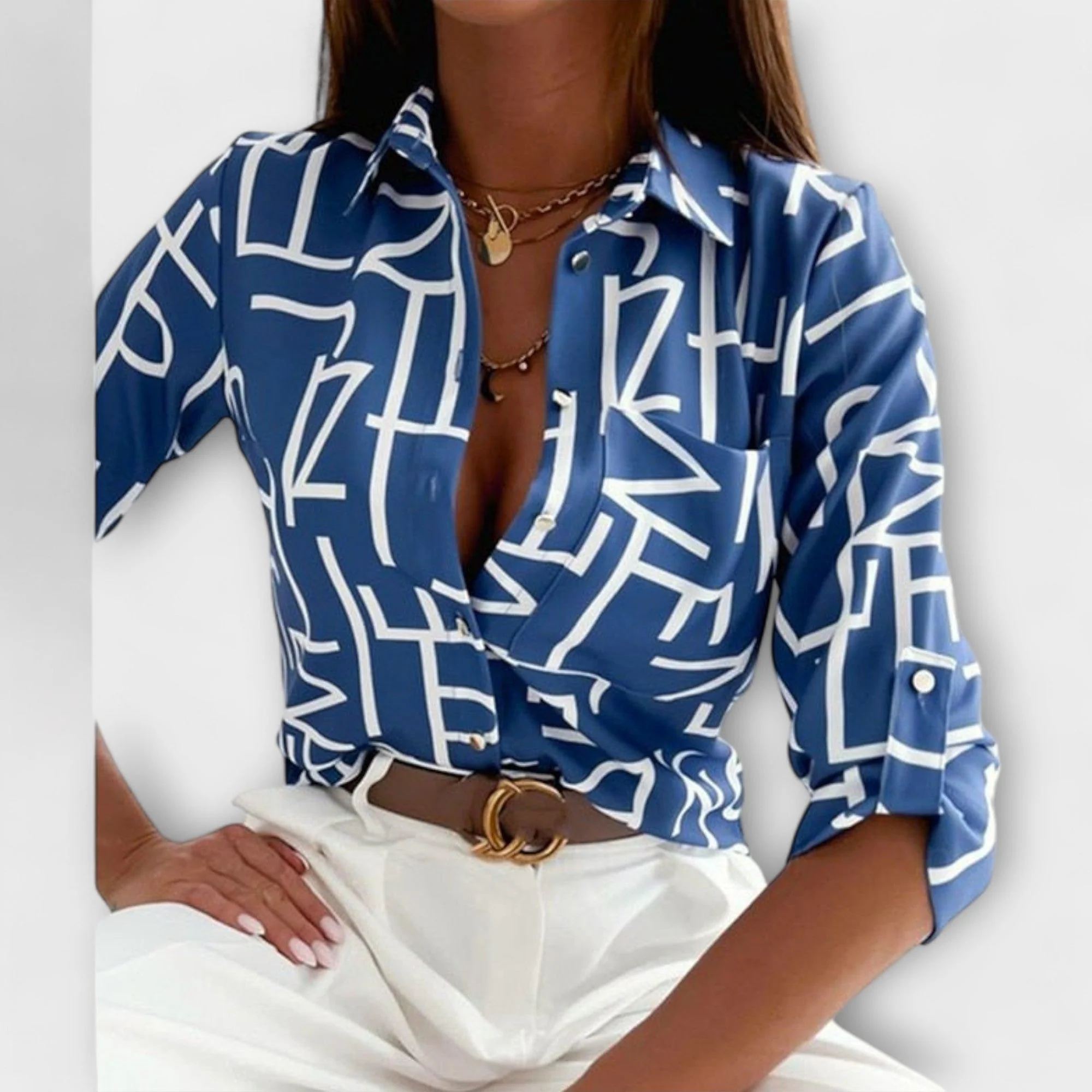 Lorena – Hemdbluse mit grafischem Print und Retro-Flair - Image 2