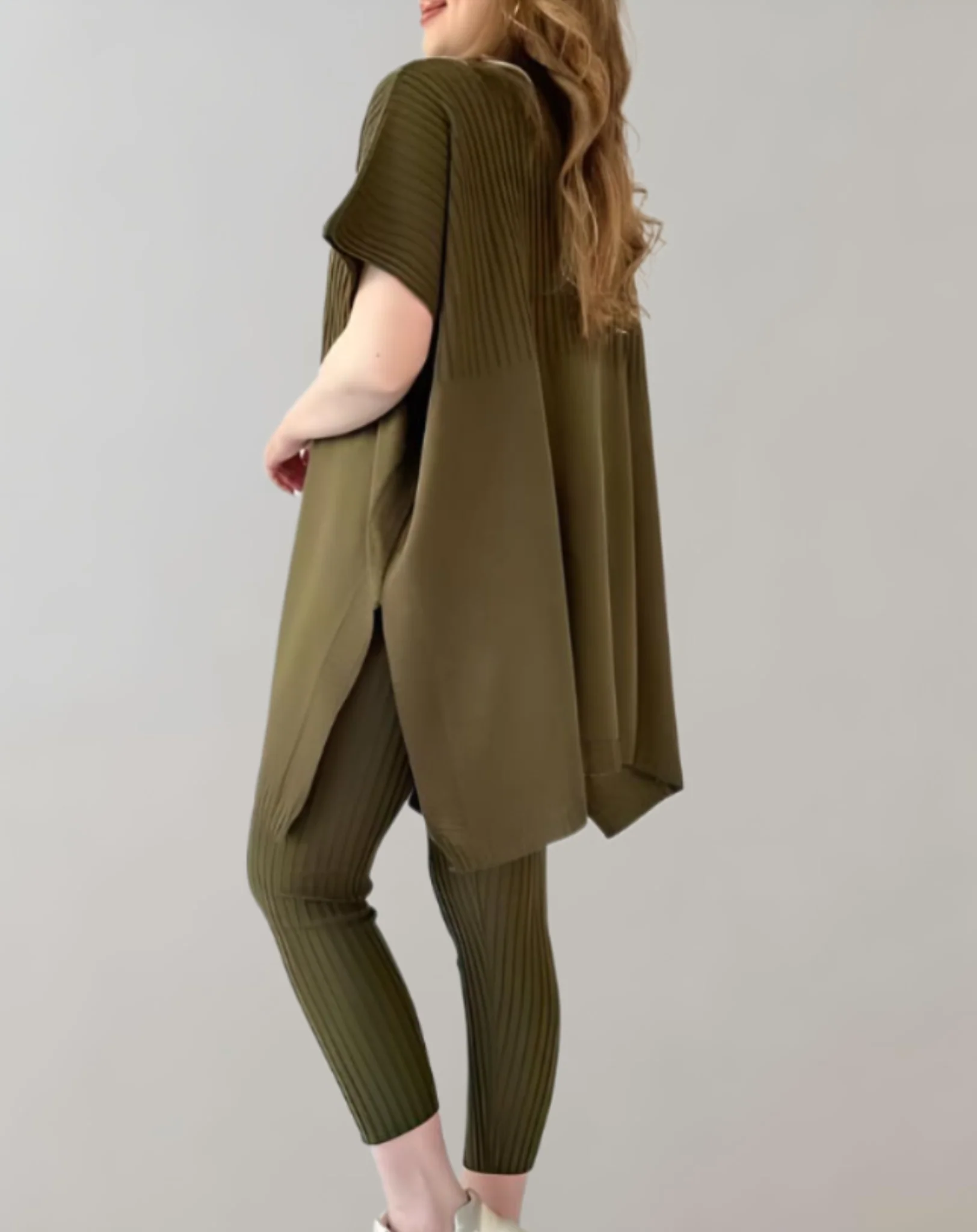 Lucía | Zweiteiliges Strickset mit Oversized-Top und Leggings - Image 2
