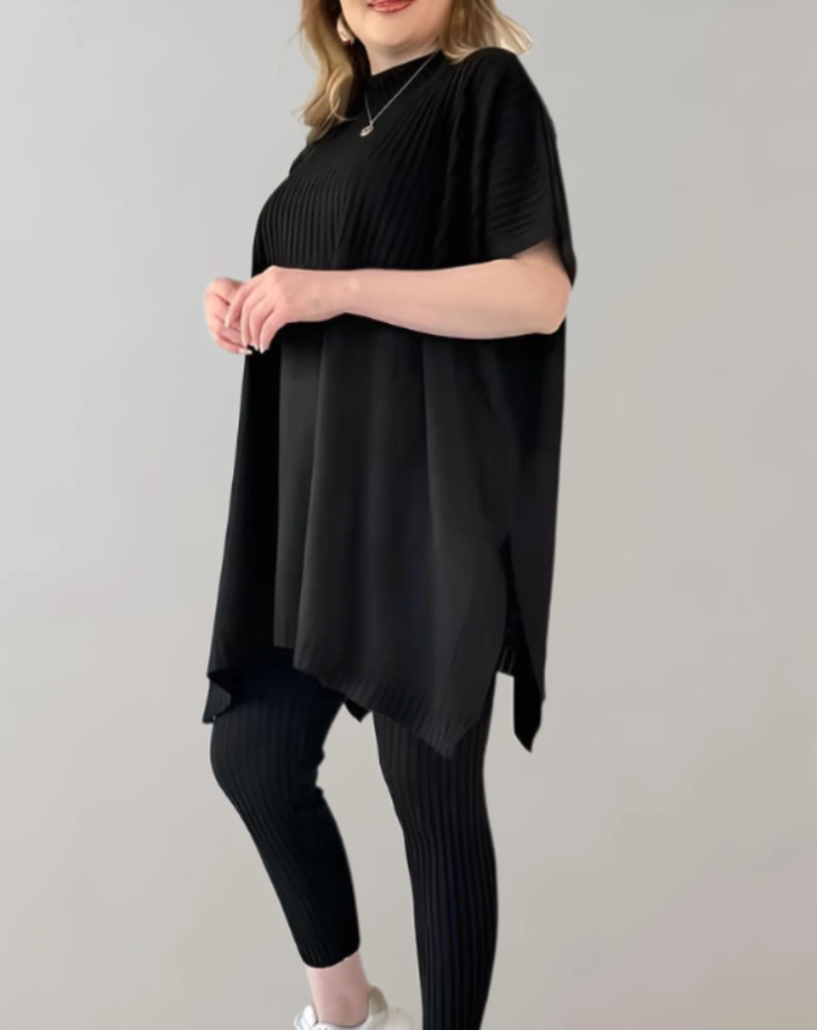 Lucía | Zweiteiliges Strickset mit Oversized-Top und Leggings - Image 5