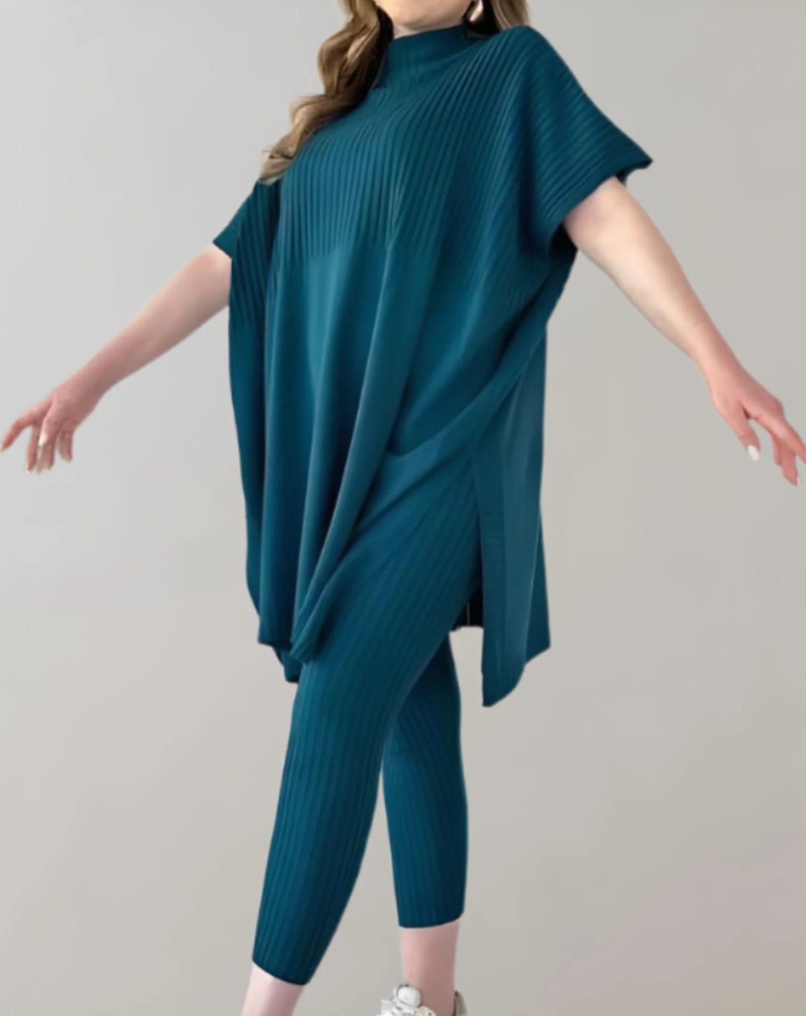 Lucía | Zweiteiliges Strickset mit Oversized-Top und Leggings - Image 6