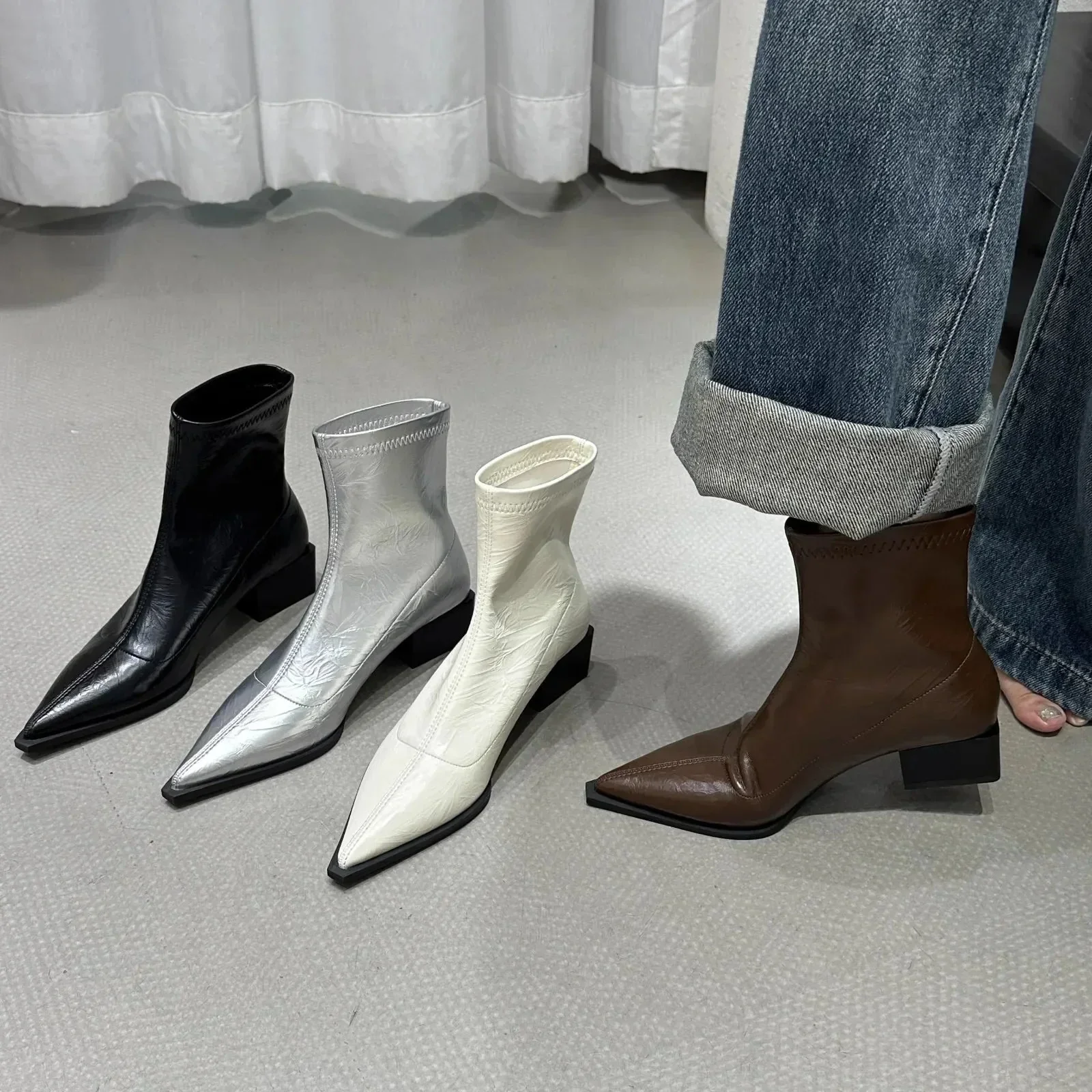 Lucille Spitz Zulaufende Stiefeletten - Image 6