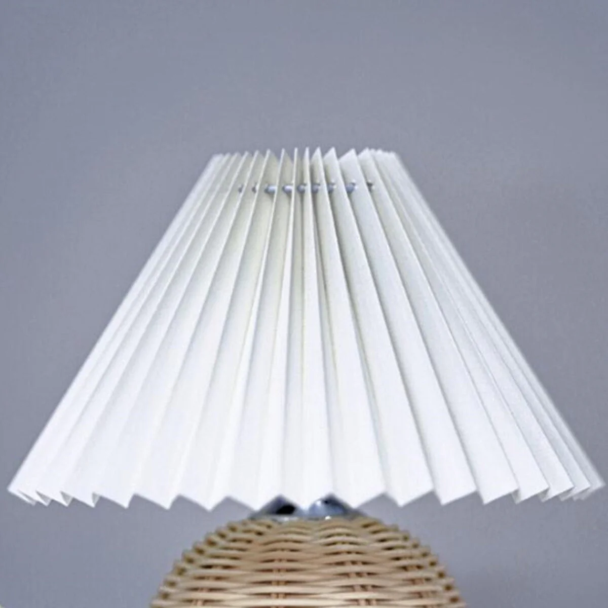 LumaFold Klappbare Rattan-Tischlampe – Warmes Umgebungslicht - Image 3