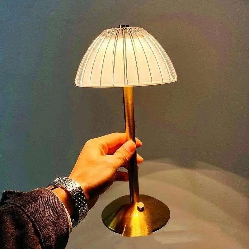 LumiCryst – Kabellose LED-Kristalllampe mit Touch-Bedienung - Image 3