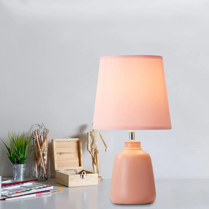 Lunavase – Weiche spitz zulaufende Stofflampe mit keramischem Fuß - Image 2