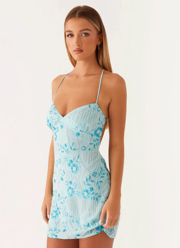 Mandy | Rückenfreies Paillettenkleid - Image 4