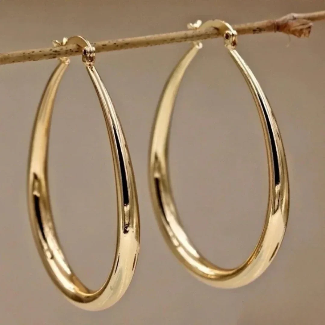 Maren – Tropfen-Creolen in Gold