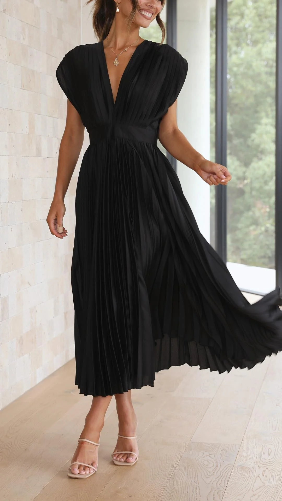 Maria | Elegantes & Raffiniertes Plisseekleid - Image 18