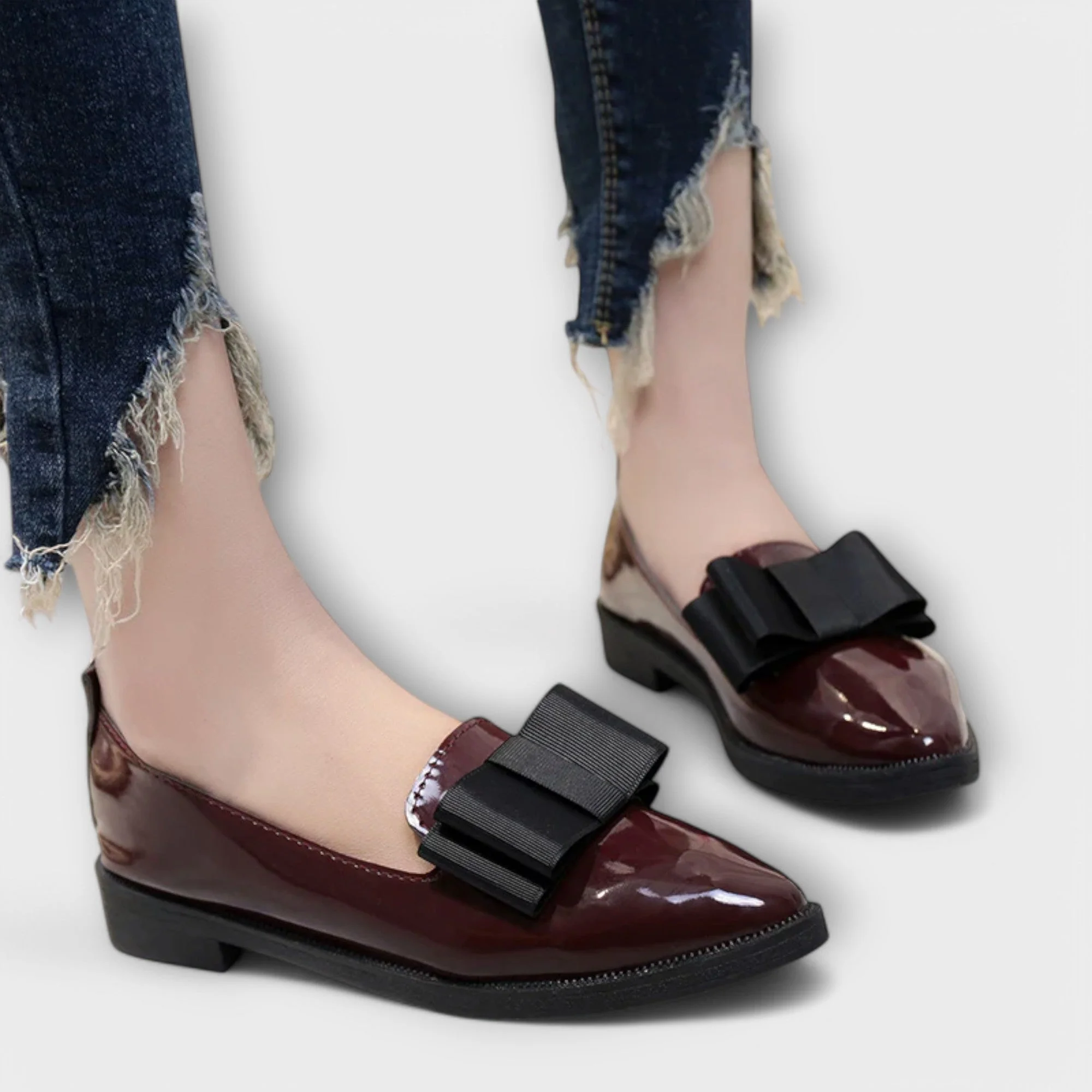 Maribel – Glanz-Loafers mit Schleifendetail - Image 4