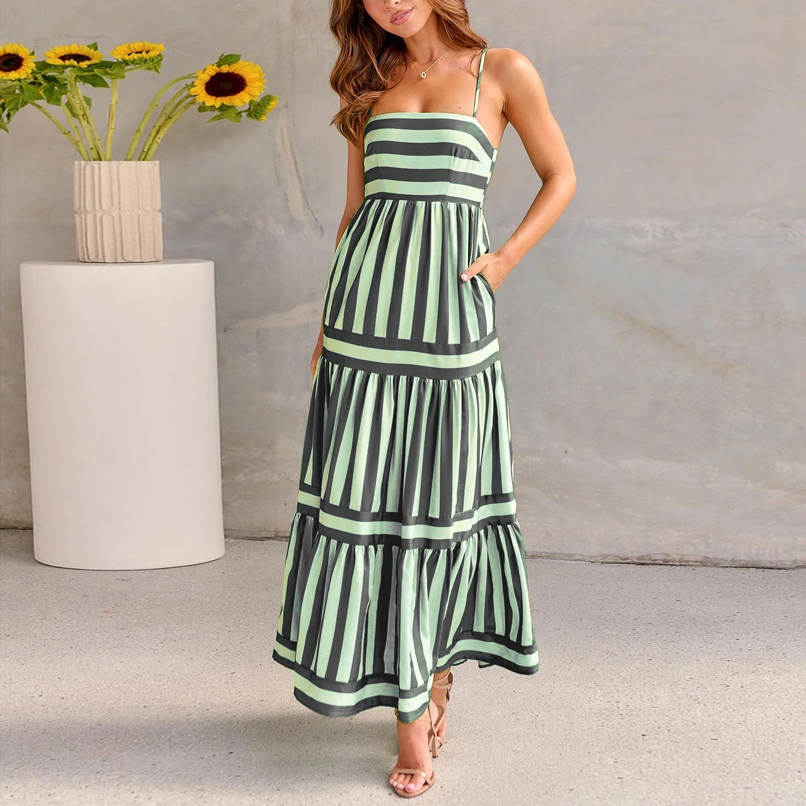 Marisol | Gestreiftes Maxikleid mit Trägern und Taschen - Image 5