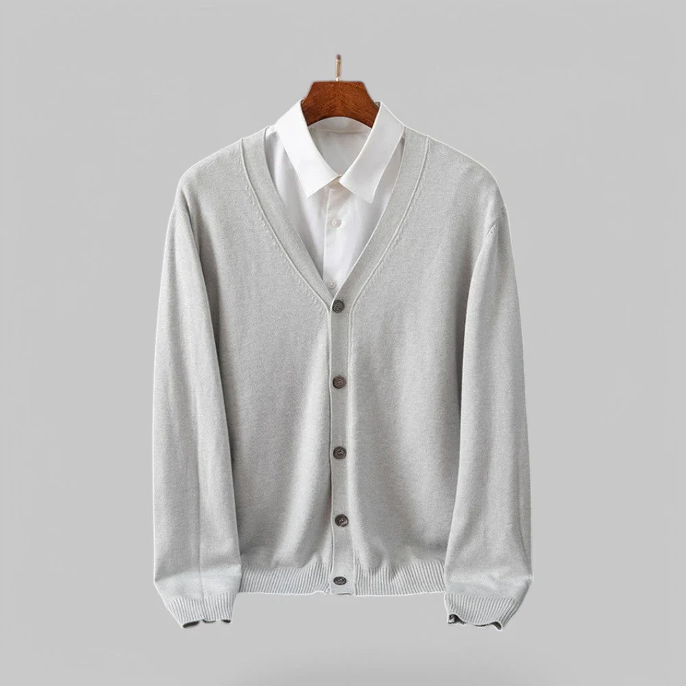 Markus | Vielseitige moderne V Ausschnitt Strickjacke - Image 8