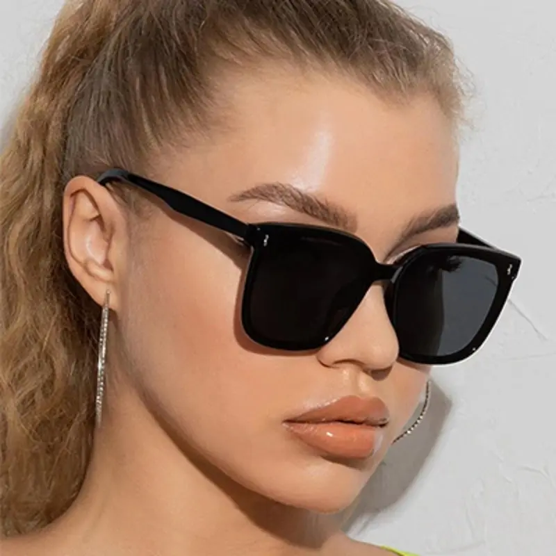 Mila | Modische Oversize-Sonnenbrille für Damen - Image 7
