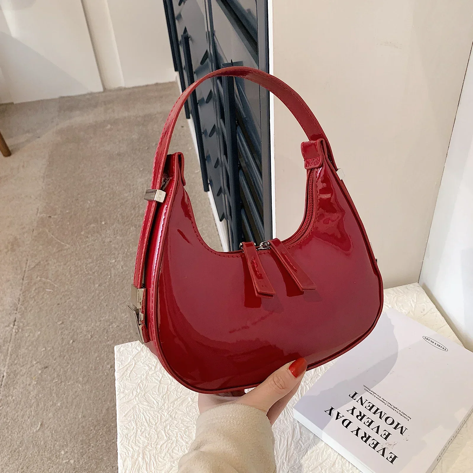 Mille Stilvolle Halbmonden Handtasche für Frauen – Elegante Umhängetasche - Image 2