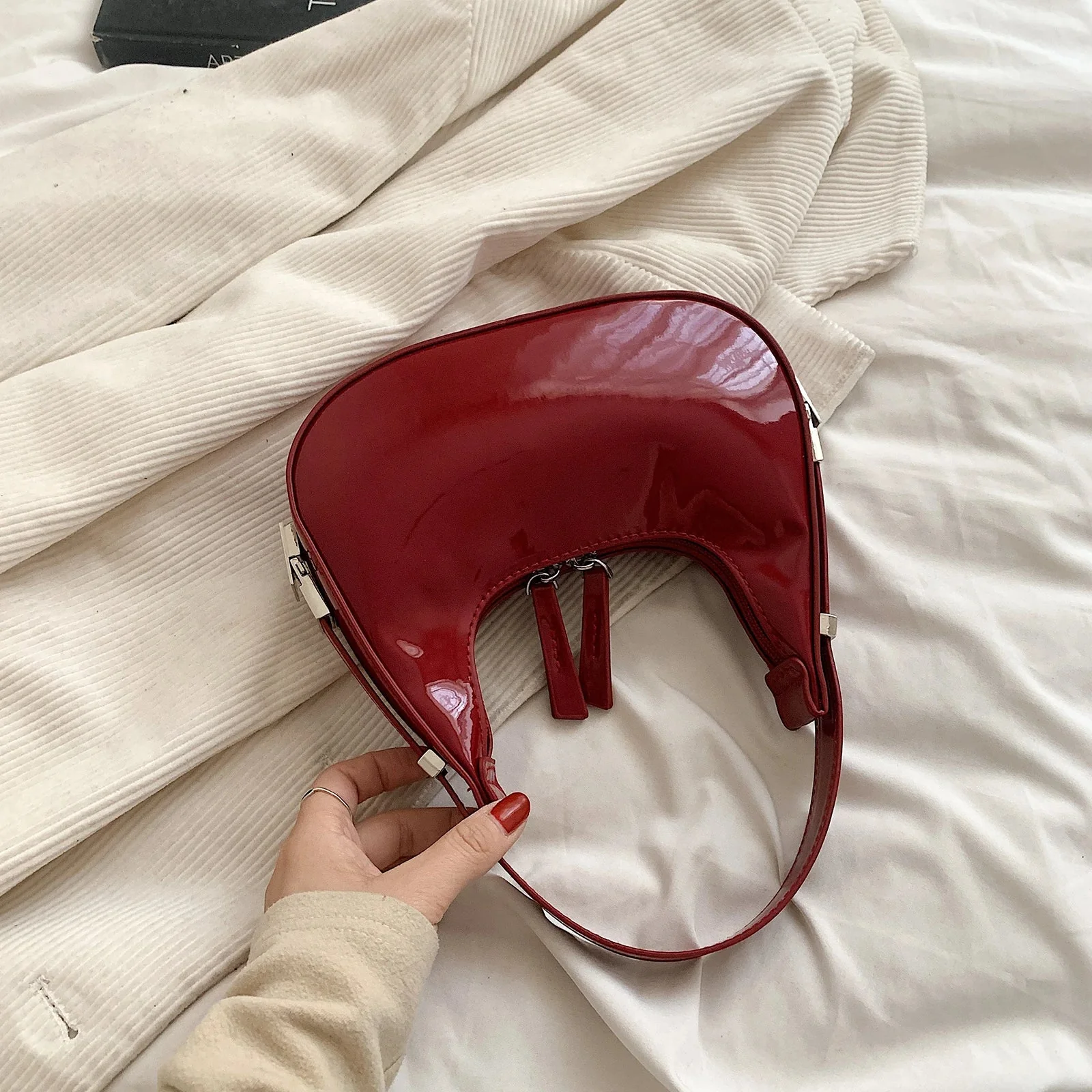 Mille Stilvolle Halbmonden Handtasche für Frauen – Elegante Umhängetasche - Image 4