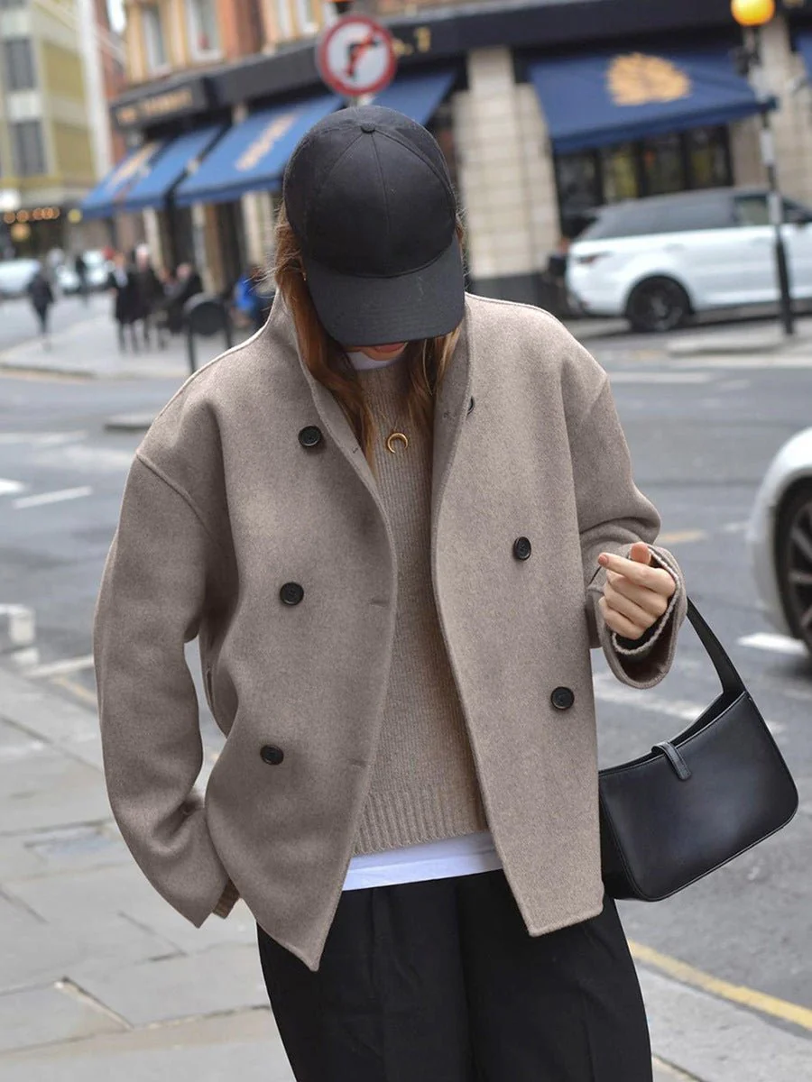 Mirea | Figurbetonte Übergangsjacke für Damen mit elegantem Schnitt