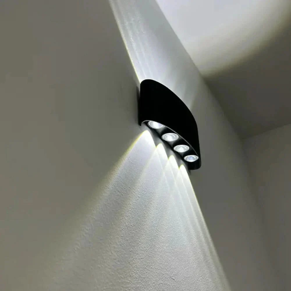 Moderne Wandleuchte für den Innen- und Außenbereich – Minimalistische LED-Leuchte