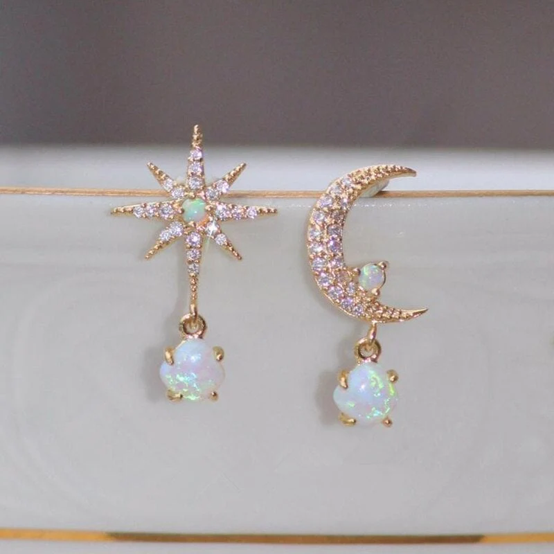 Mond- und Stern-Ohrringe aus Gold und Opal - Image 5