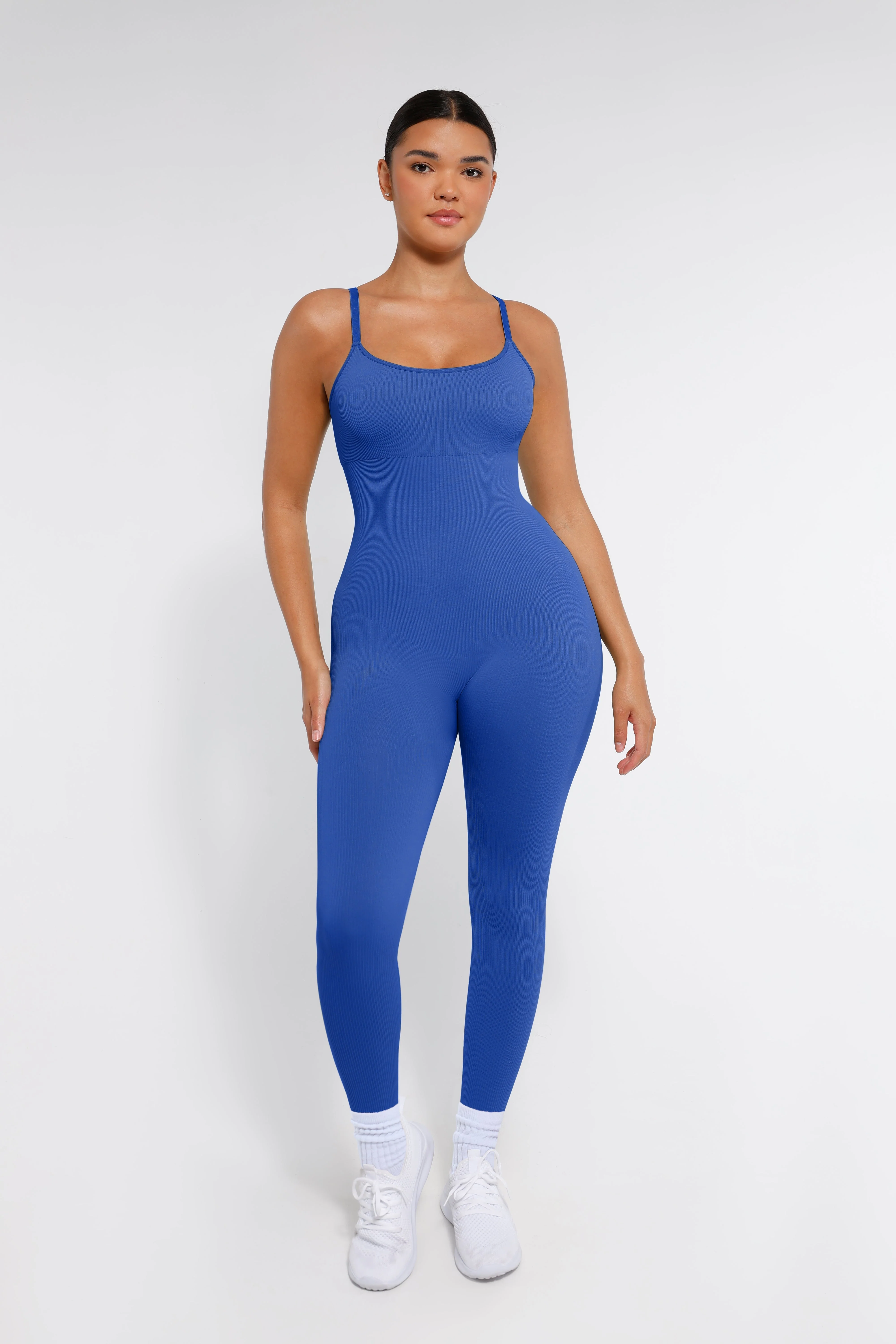 Nahtloser Shapewear-Jumpsuit mit Spaghettiträgern - Image 30