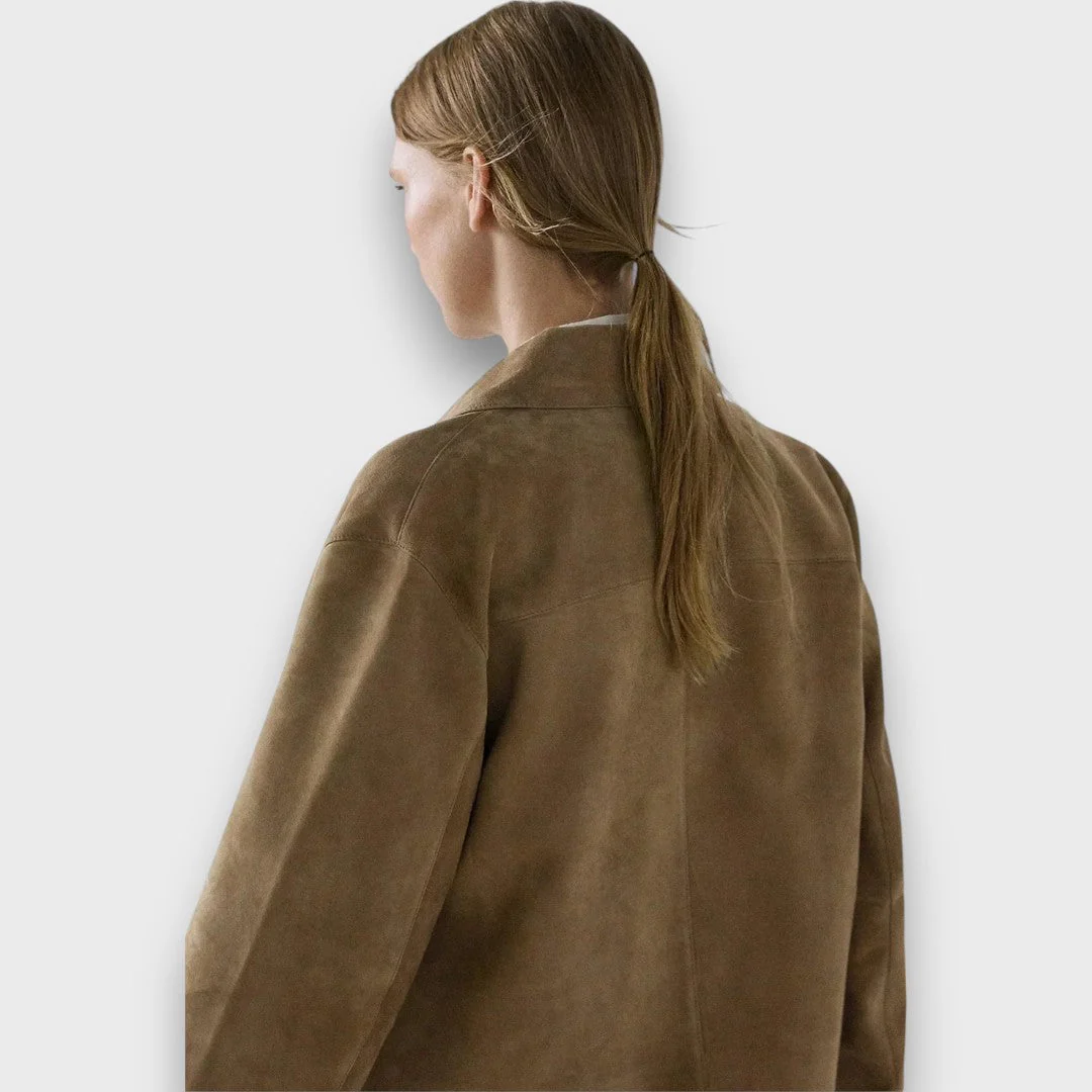 Naomi – Elegante Wildlederjacke mit klassischem Schnitt - Image 7