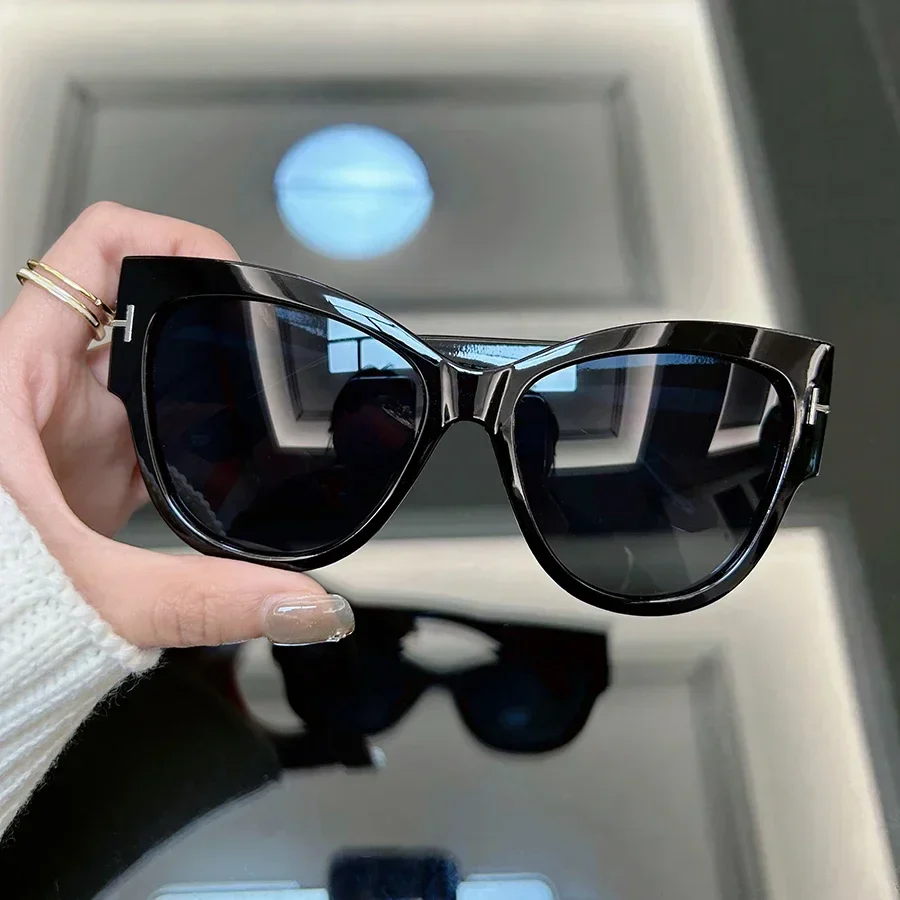 Nia | Retro Cat-Eye Sonnenbrille - Image 3