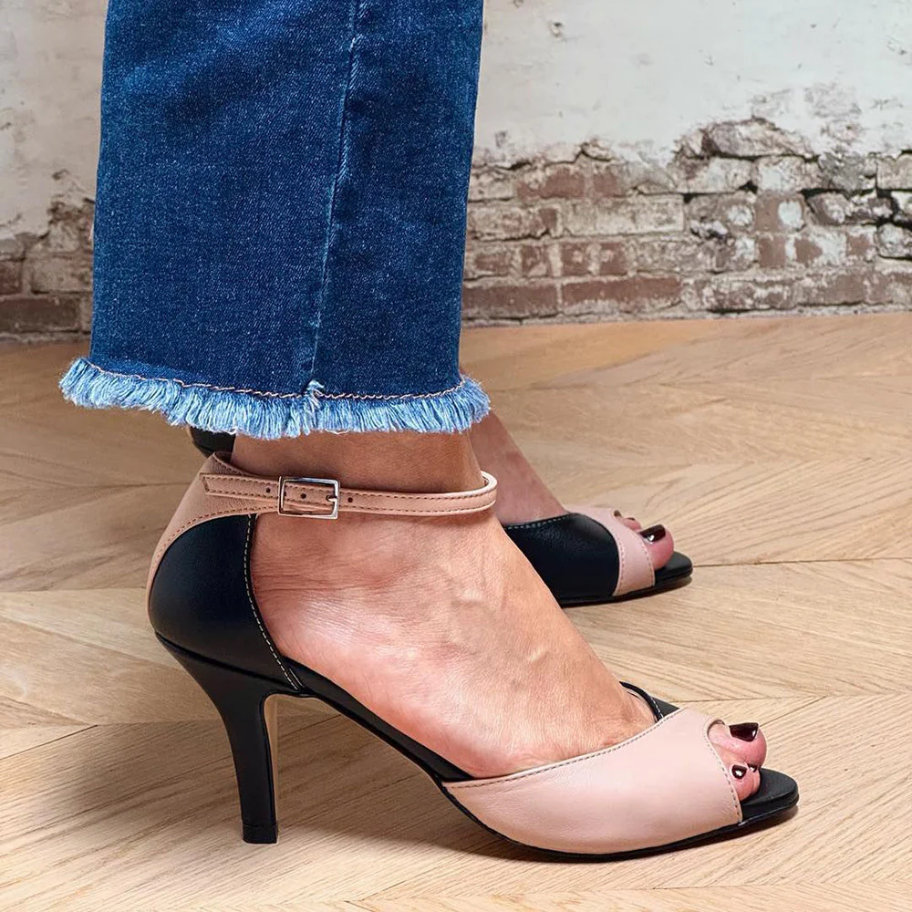 Noirella™ | Mittelhohe Absatzschuhe mit elegantem Knöchelriemen