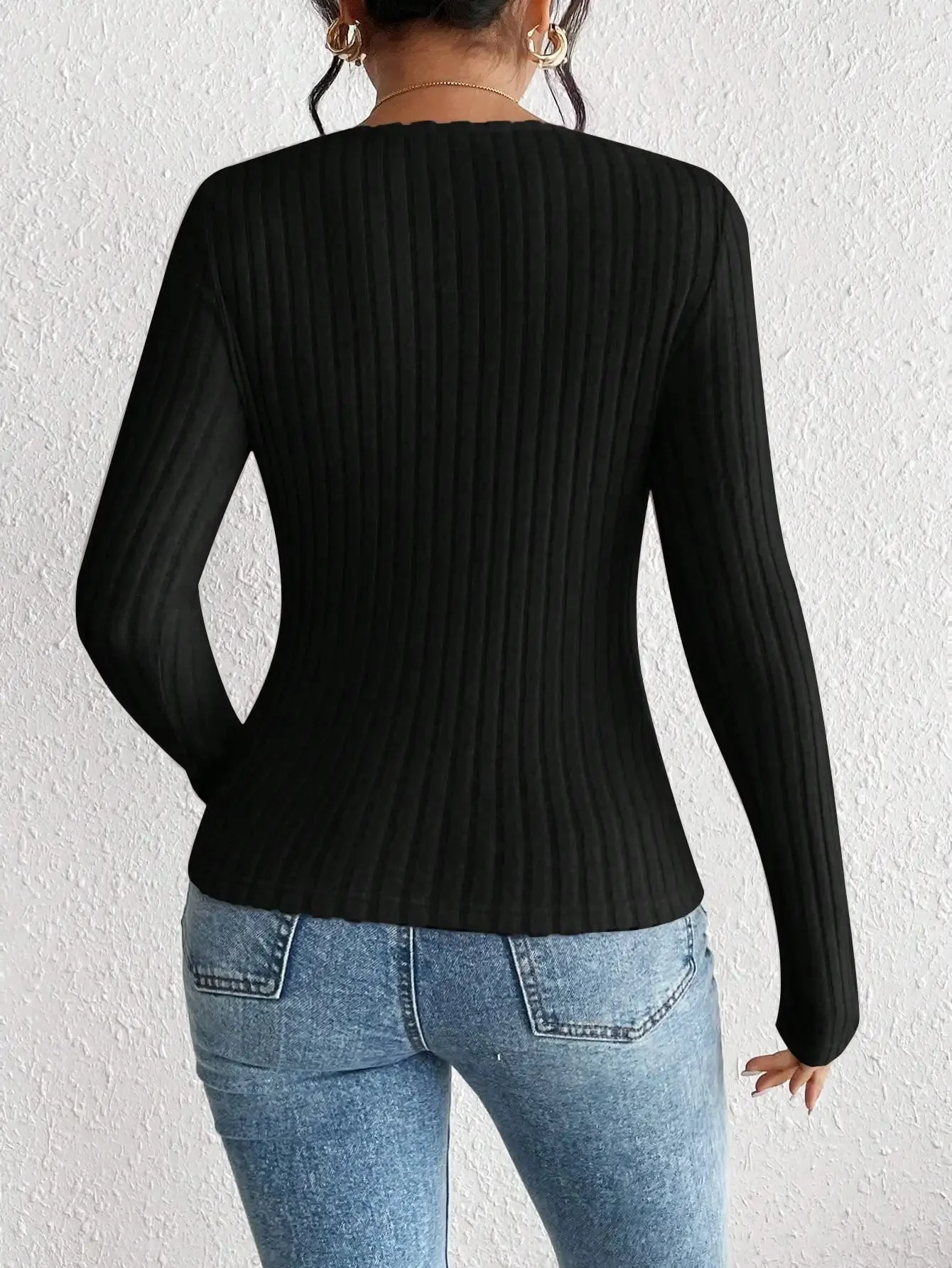 Nora - Weiches Stricktop mit Rundhalsausschnitt und langen Ärmeln