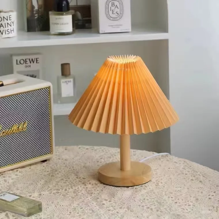 NordicEase plisségesteckte Tischlampe – Skandinavisches Design mit natürlicher Note - Image 3