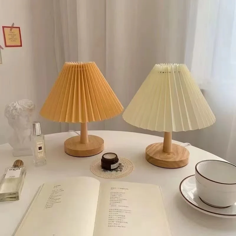 NordicEase plisségesteckte Tischlampe – Skandinavisches Design mit natürlicher Note - Image 4