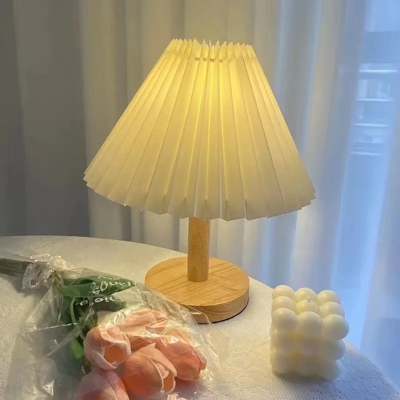 NordicEase plisségesteckte Tischlampe – Skandinavisches Design mit natürlicher Note - Image 5