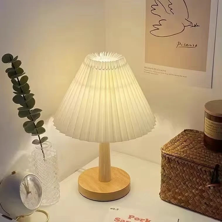 NordicEase plisségesteckte Tischlampe – Skandinavisches Design mit natürlicher Note - Image 6