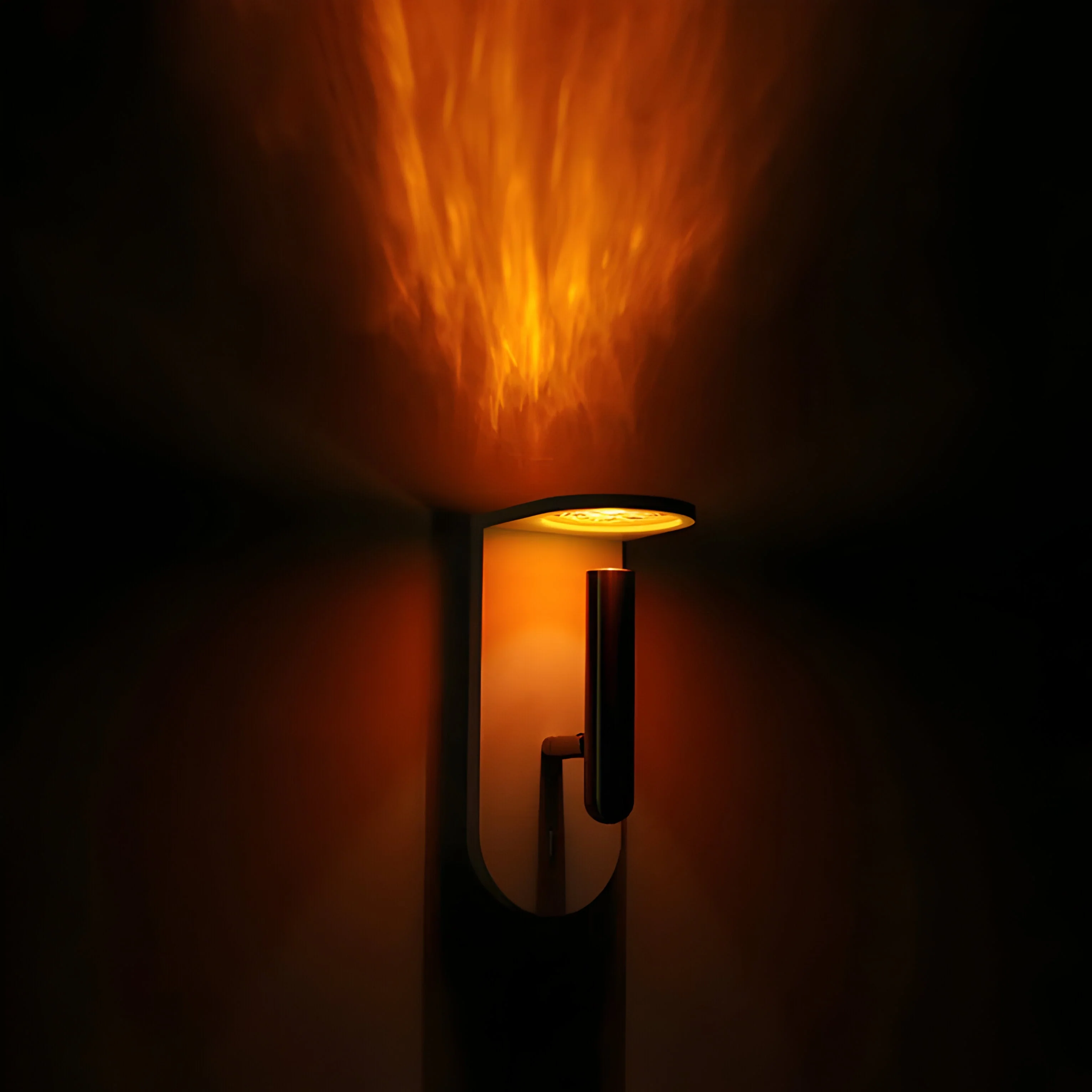 NordiFlame – Einstellbare nordische LED-Wandleuchte mit Flammeneffekt - Image 3